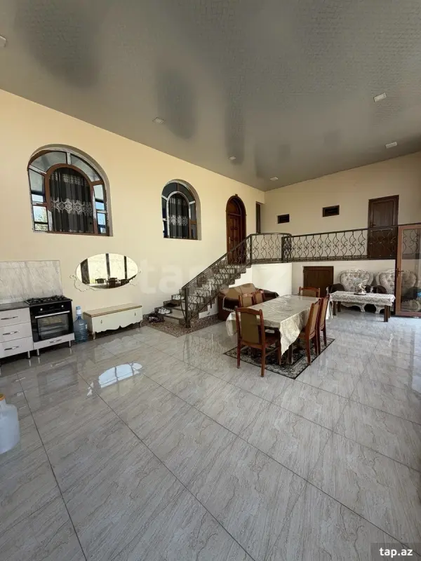 Kirayə verilir 3 otaqlı həyət evi 170 m²