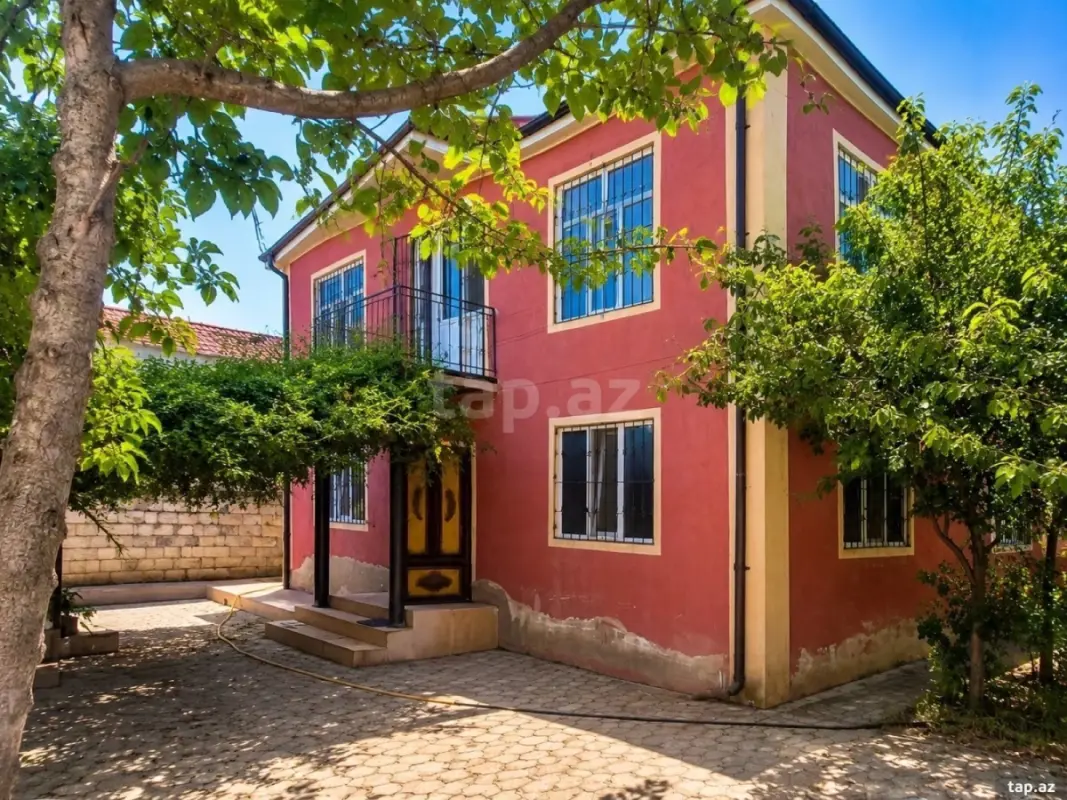 Satılır 5 otaqlı həyət evi 120 m²