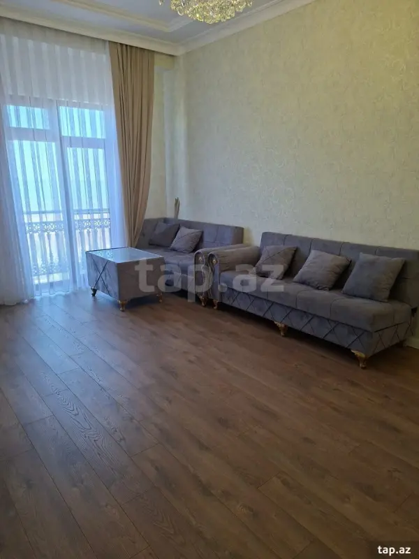 Kirayə verilir 3 otaqlı yeni tikili 100 m²