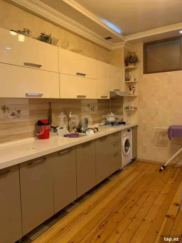 Kirayə verilir 2 otaqlı yeni tikili 80 m²
