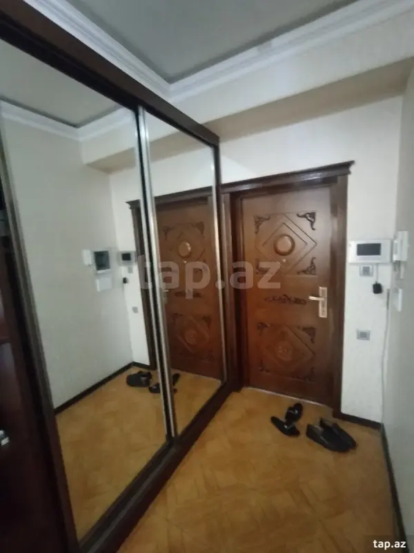 Kirayə verilir 3 otaqlı yeni tikili 110 m²