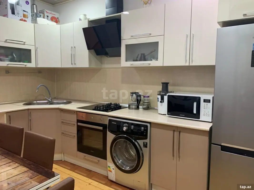 Kirayə verilir 2 otaqlı yeni tikili 75 m²