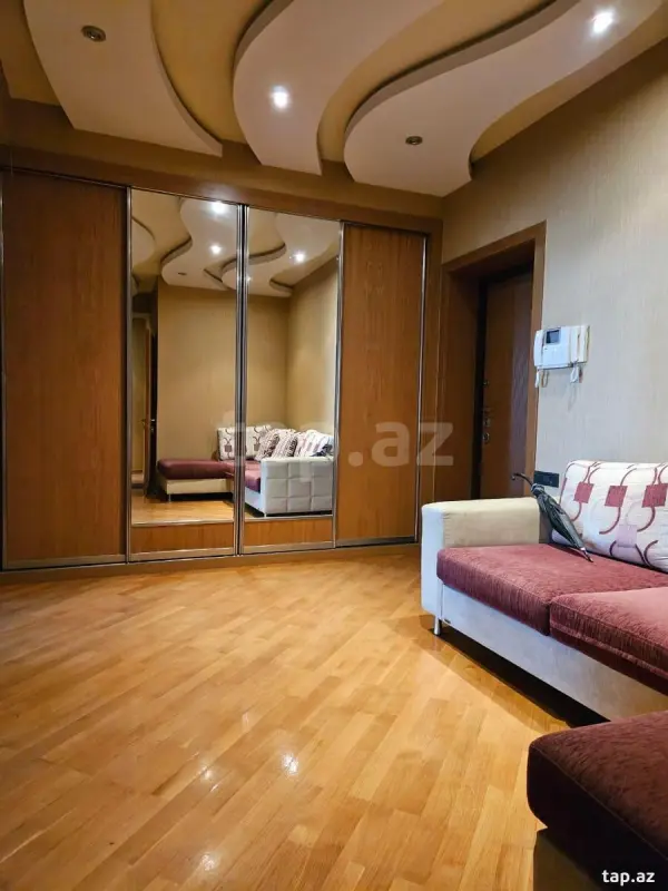 Kirayə verilir 3 otaqlı yeni tikili 100 m²