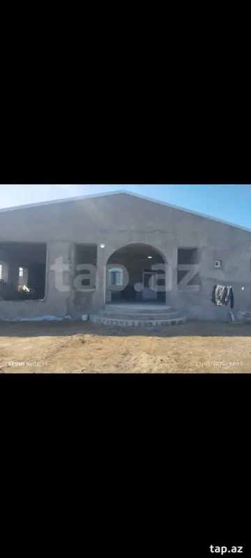 Satılır 4 otaqlı həyət evi 1700 m²