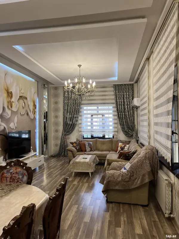 Satılır 6 otaqlı həyət evi 230 m²