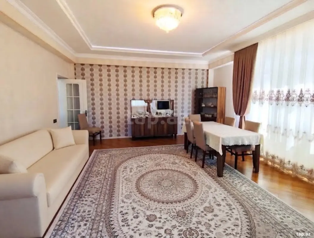 Satılır 3 otaqlı yeni tikili 110 m²