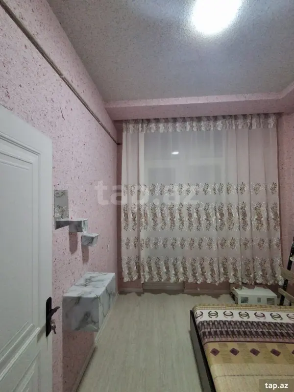 Kirayə verilir 3 otaqlı yeni tikili 50 m²