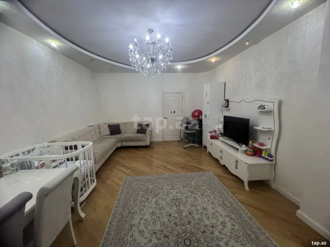 Kirayə verilir 3 otaqlı yeni tikili 86 m²