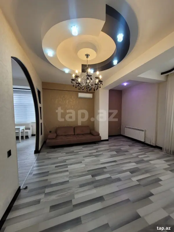 Kirayə verilir 3 otaqlı yeni tikili 120 m²