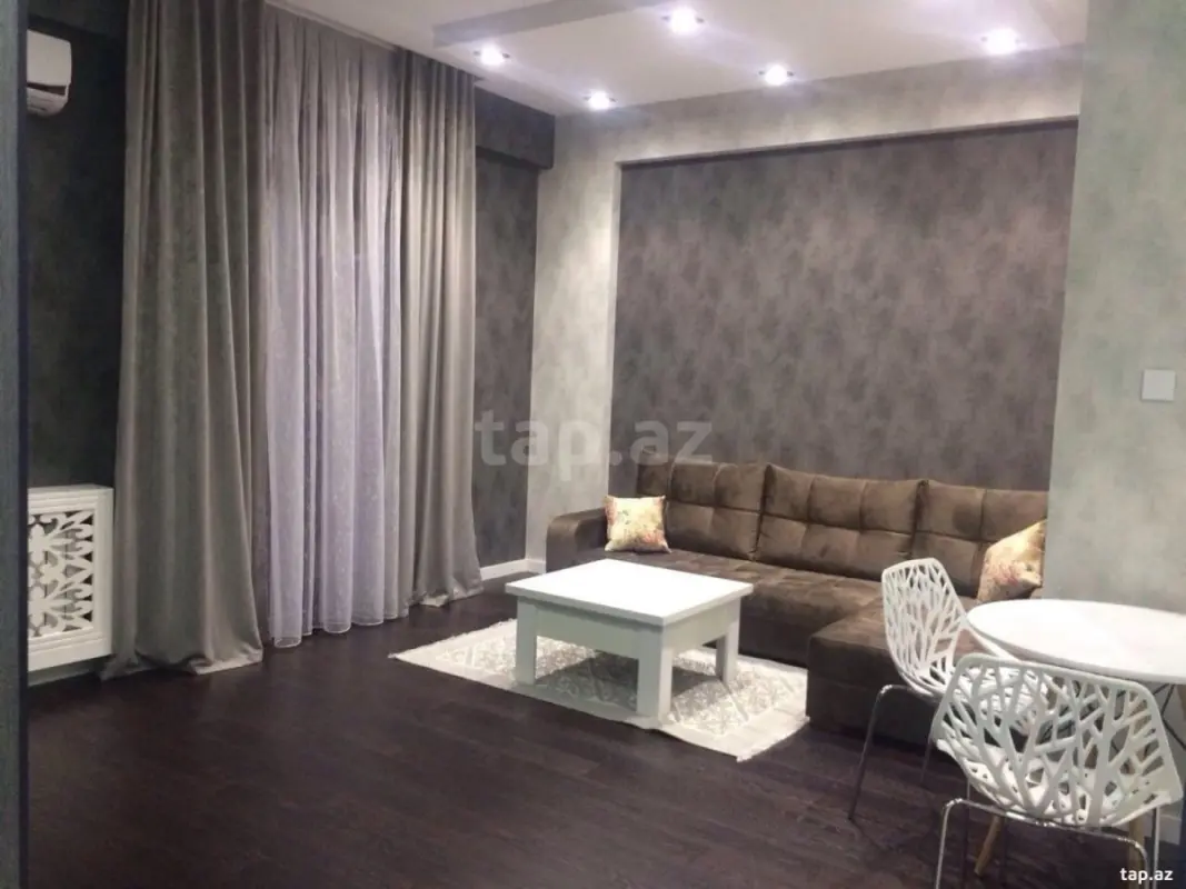 Kirayə verilir 2 otaqlı yeni tikili 70 m²