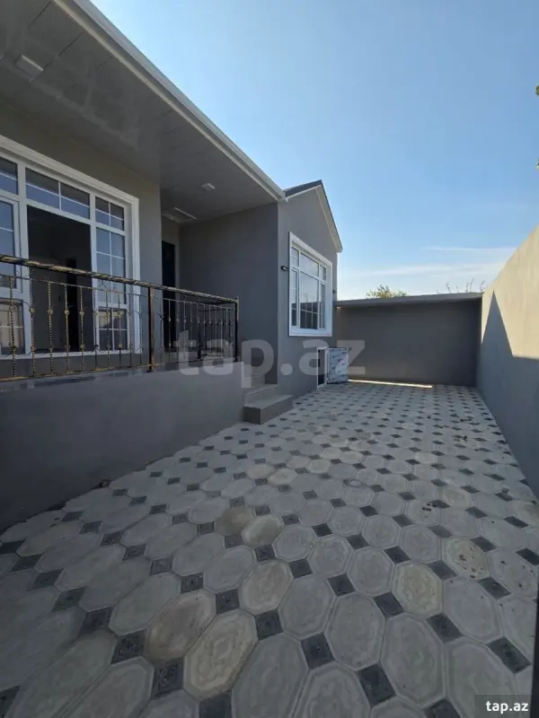 Satılır 3 otaqlı həyət evi 200 m²