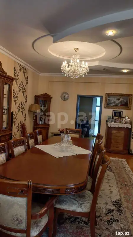 Satılır 3 otaqlı yeni tikili 178 m²