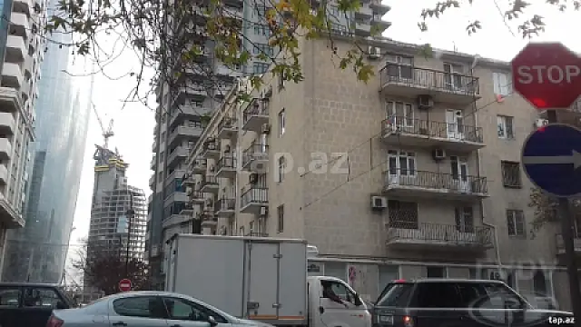 Kirayə verilir 2 otaqlı mənzil 80 m² — Bakı 2 otaq 80.00 m²