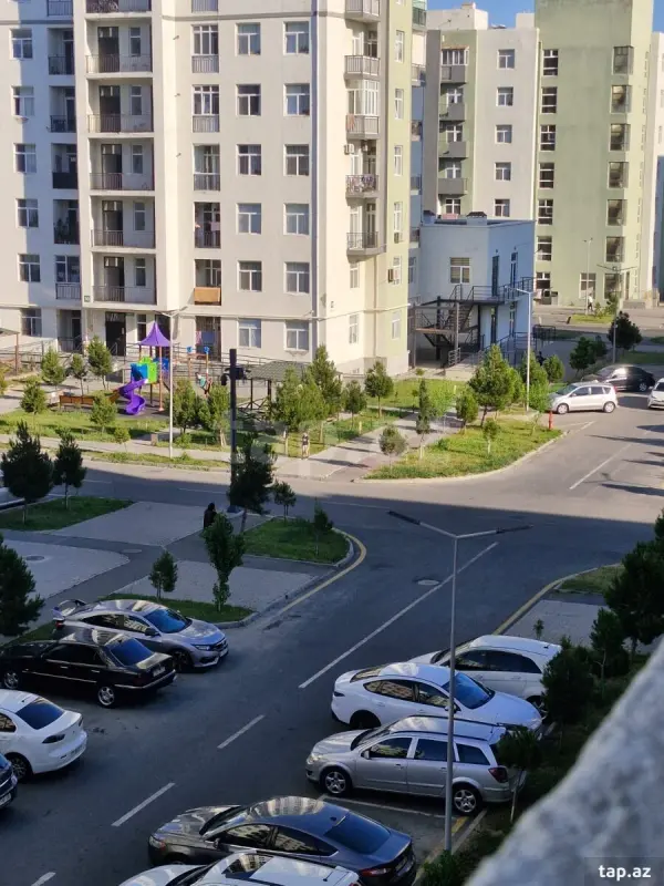 Satılır 3 otaqlı yeni tikili 753 m²