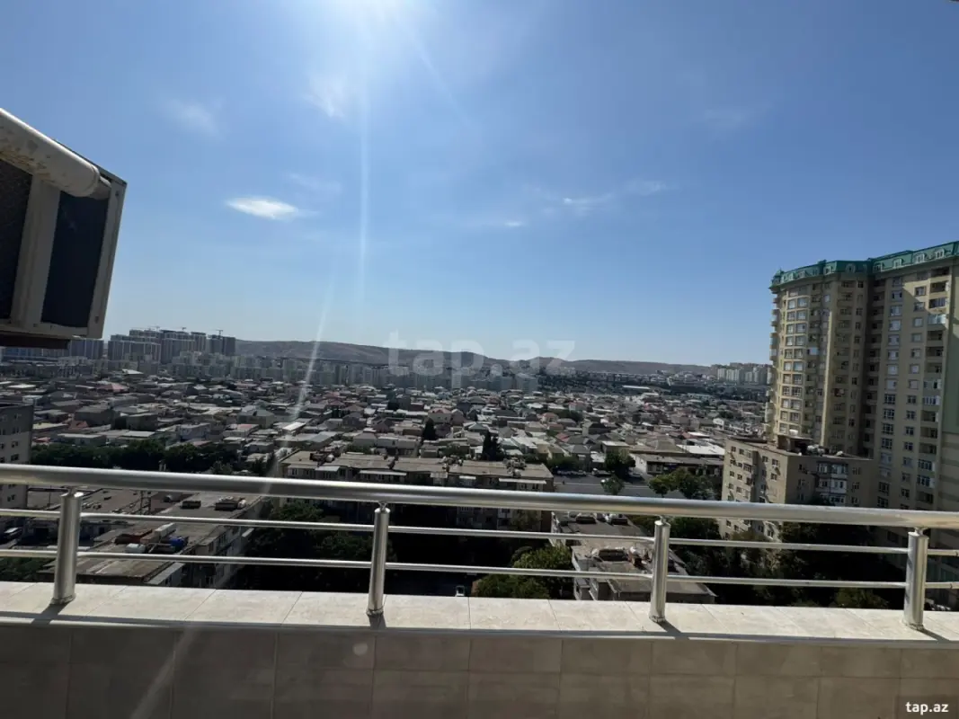 Satılır 3 otaqlı yeni tikili 130 m²