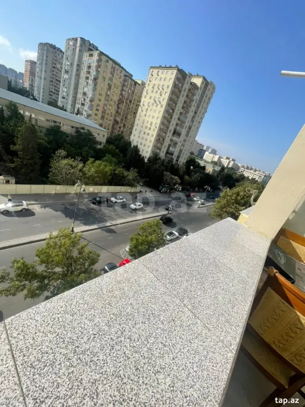 Satılır 3 otaqlı yeni tikili 130 m²