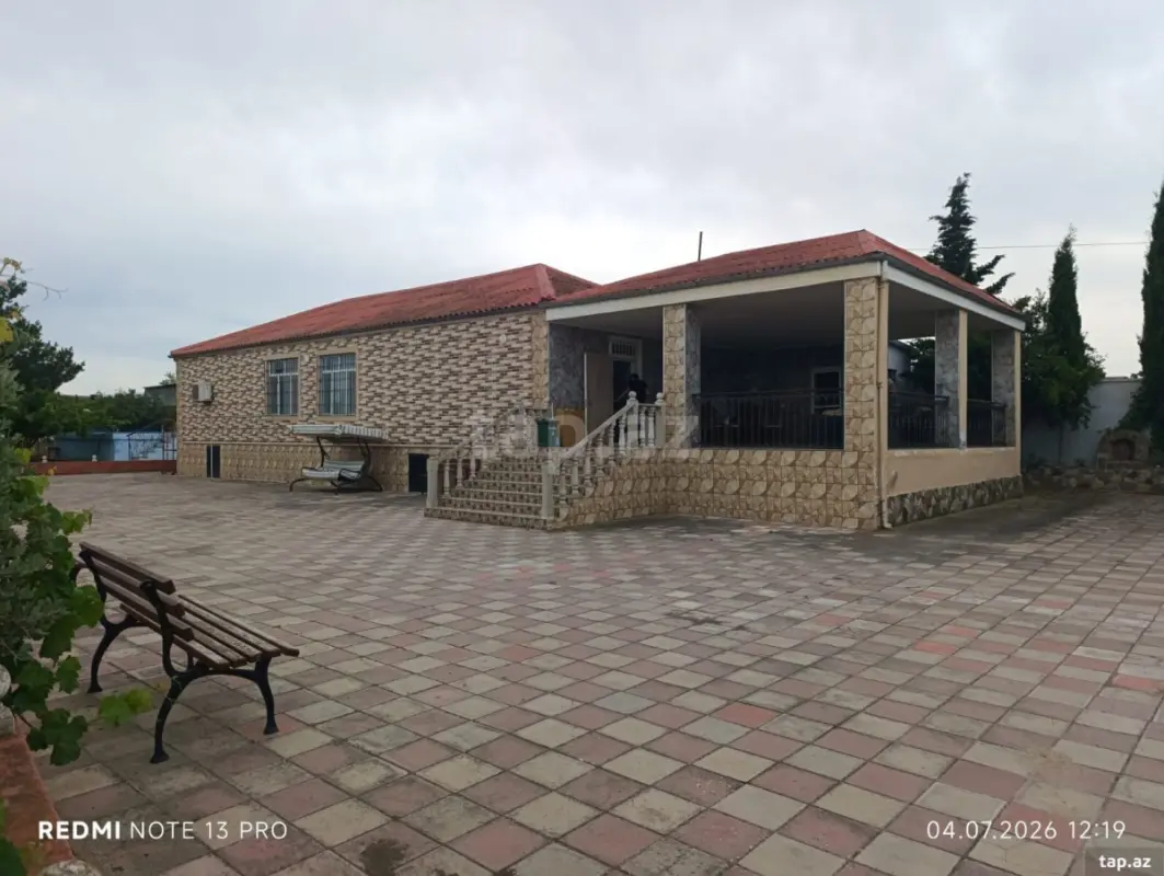 Satılır 4 otaqlı həyət evi 140 m²