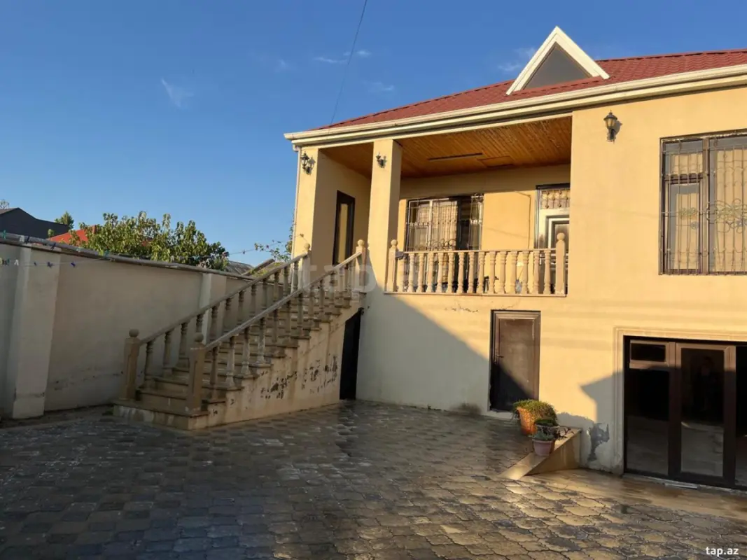 Satılır 4 otaqlı həyət evi 260 m²