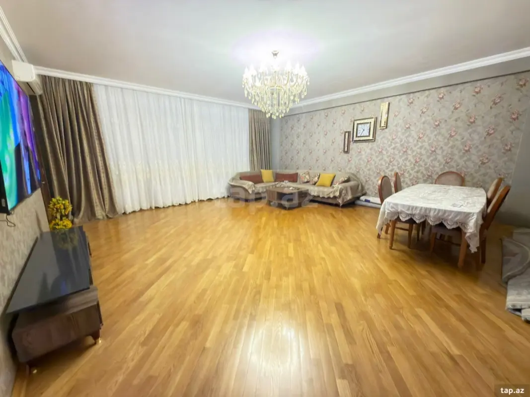 Kirayə verilir 3 otaqlı yeni tikili 140 m²