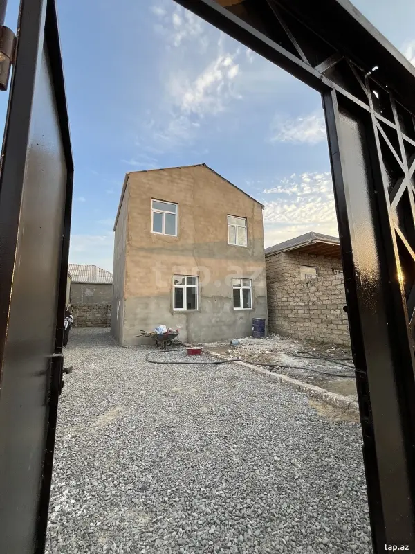 Satılır 3 otaqlı həyət evi 84 m²