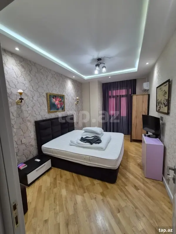 Kirayə verilir 3 otaqlı yeni tikili 150 m²