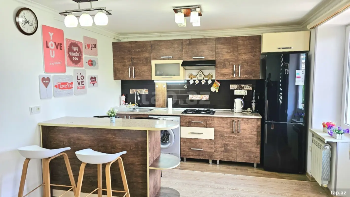 Kirayə verilir 2 otaqlı mənzil 62 m²