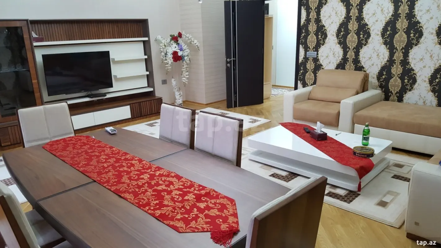 Kirayə verilir 2 otaqlı yeni tikili 100 m²