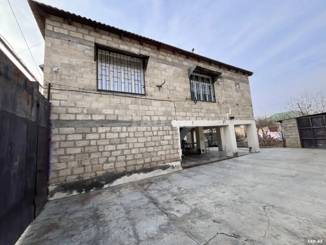 Satılır 4 otaqlı həyət evi 137 m²