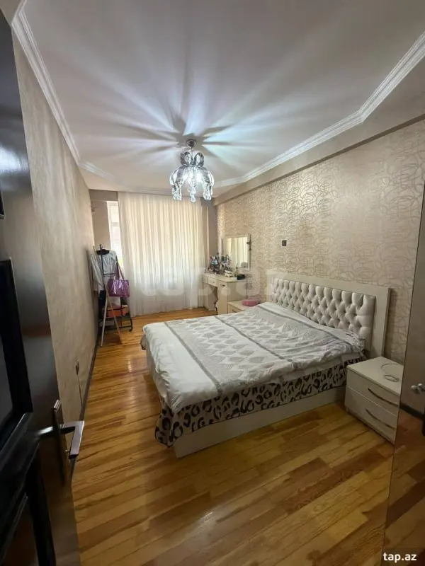 Satılır 3 otaqlı yeni tikili 115 m²