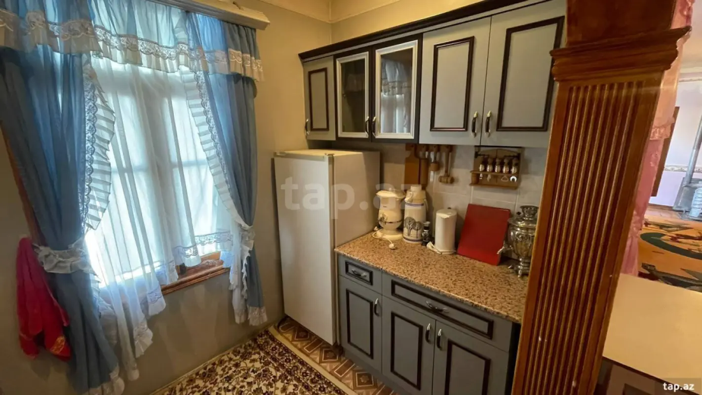 Satılır 7 otaqlı həyət evi 167.6 m²