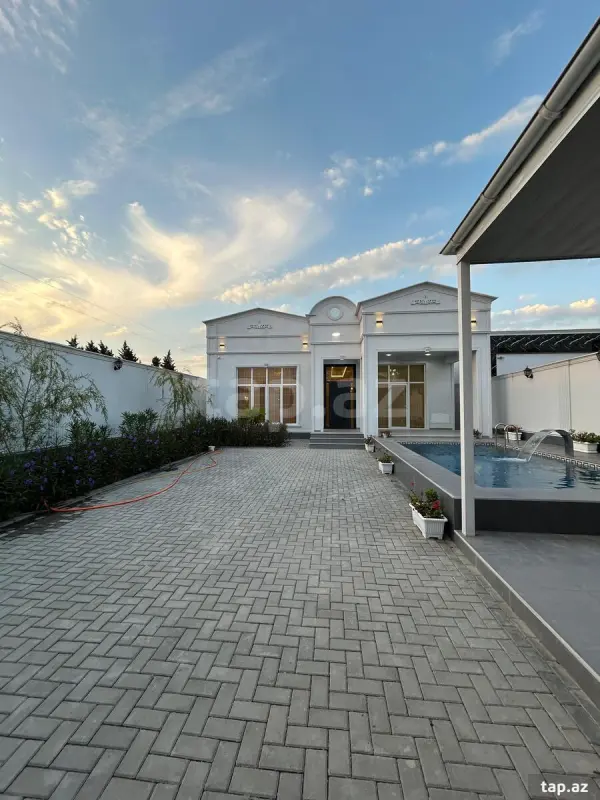 Satılır 4 otaqlı həyət evi 200 m²