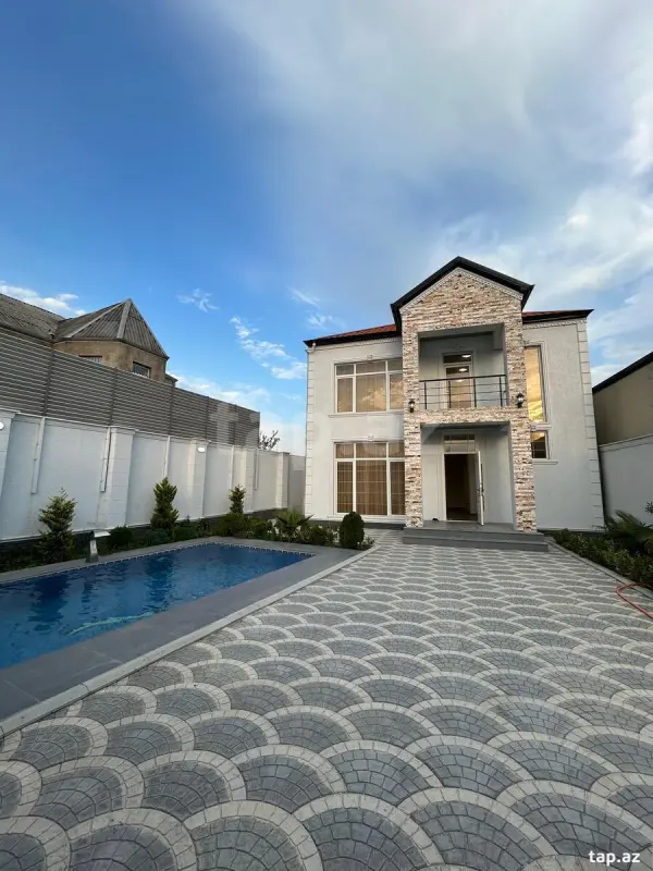 Satılır 4 otaqlı həyət evi 280 m²