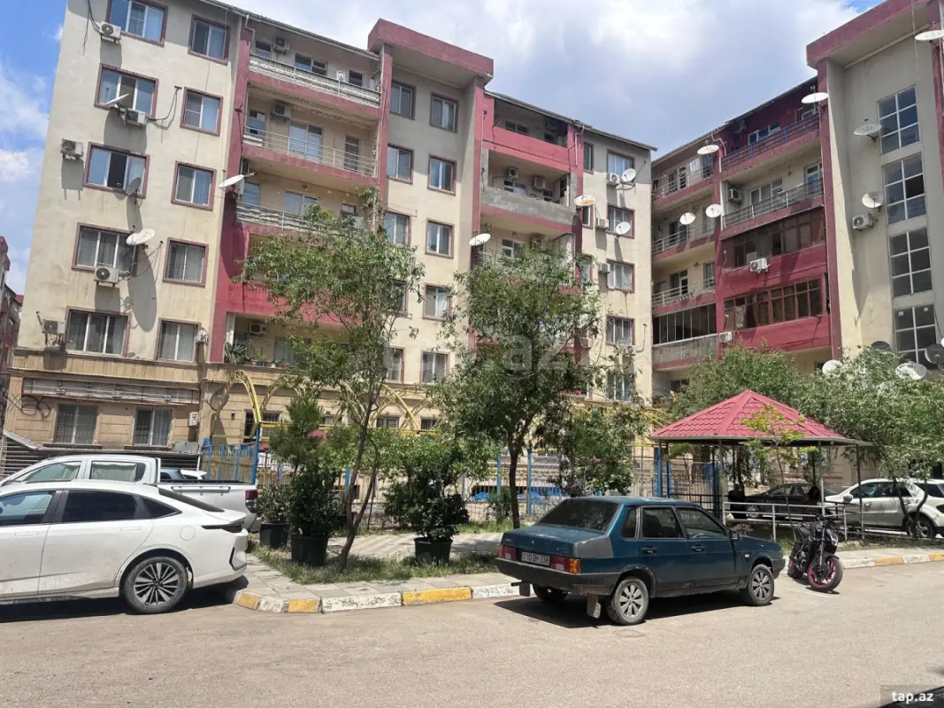 Satılır 2 otaqlı yeni tikili 74 m²