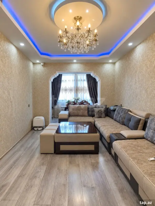 Satılır 4 otaqlı mənzil 100 m²