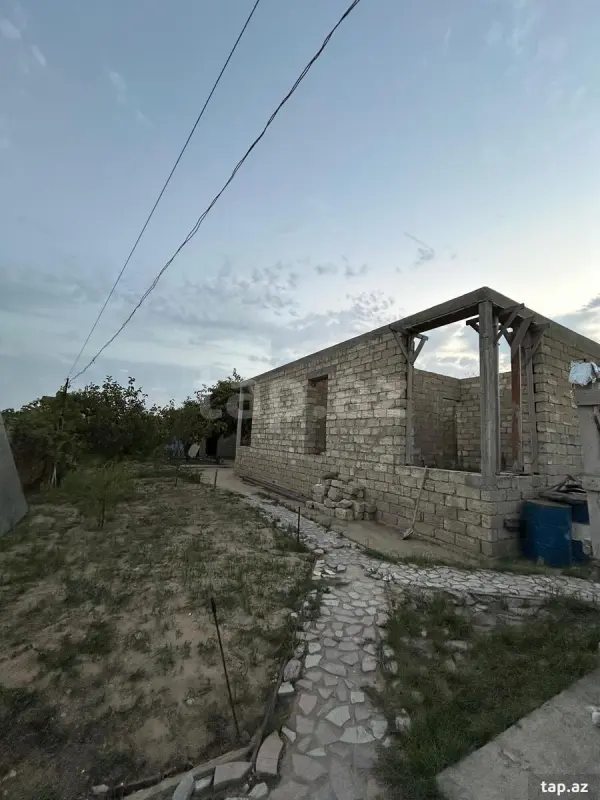 Satılır 1 otaqlı həyət evi 120 m²