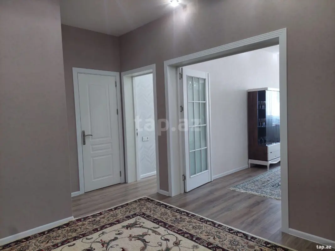 Satılır 3 otaqlı yeni tikili 132 m²