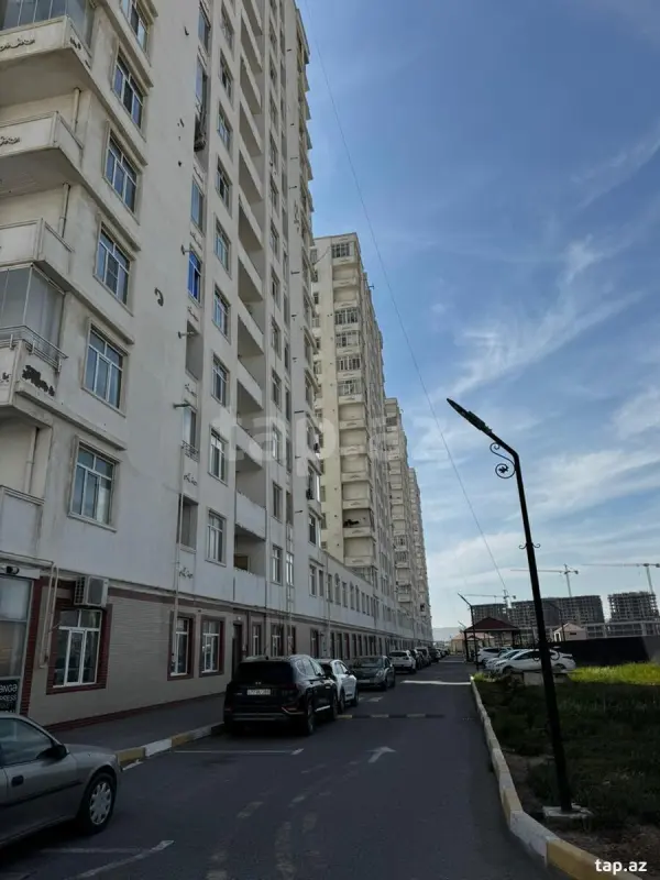 Satılır 4 otaqlı yeni tikili 153 m²