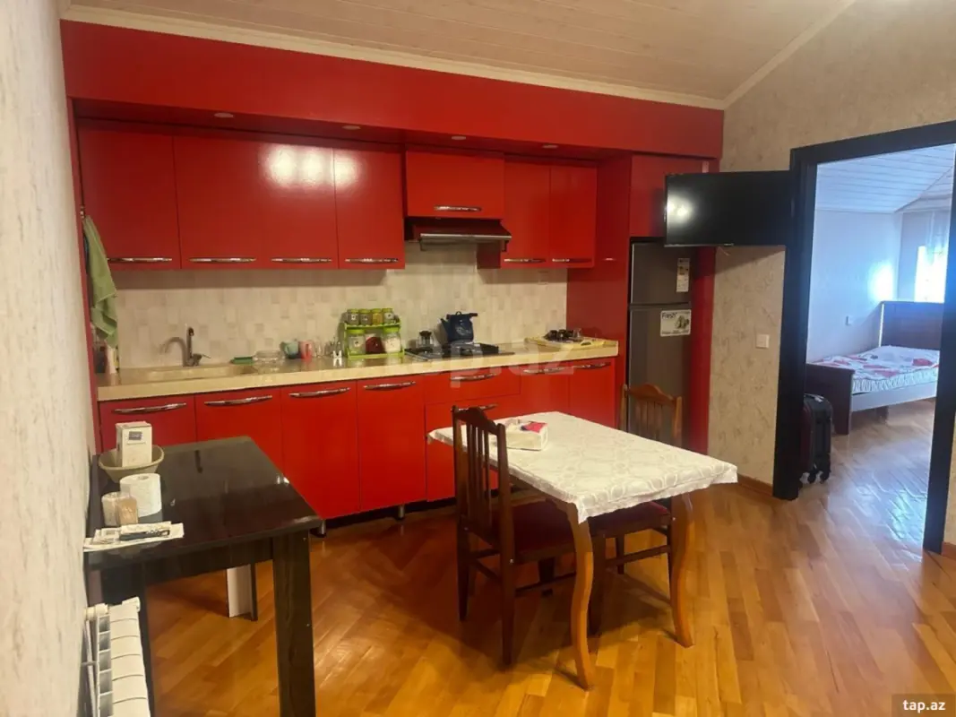 Kirayə verilir 3 otaqlı yeni tikili 70 m²