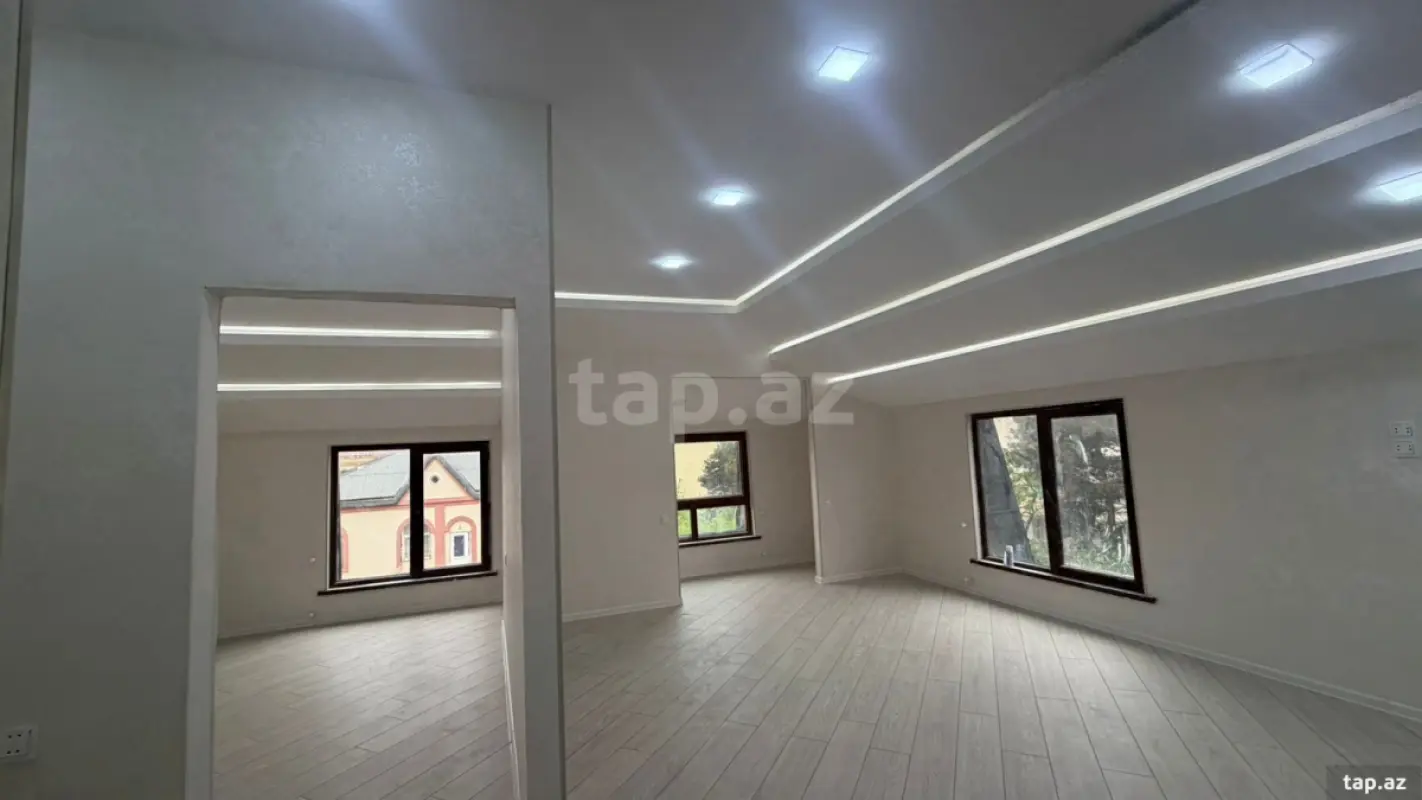 Satılır 3 otaqlı yeni tikili 75 m²