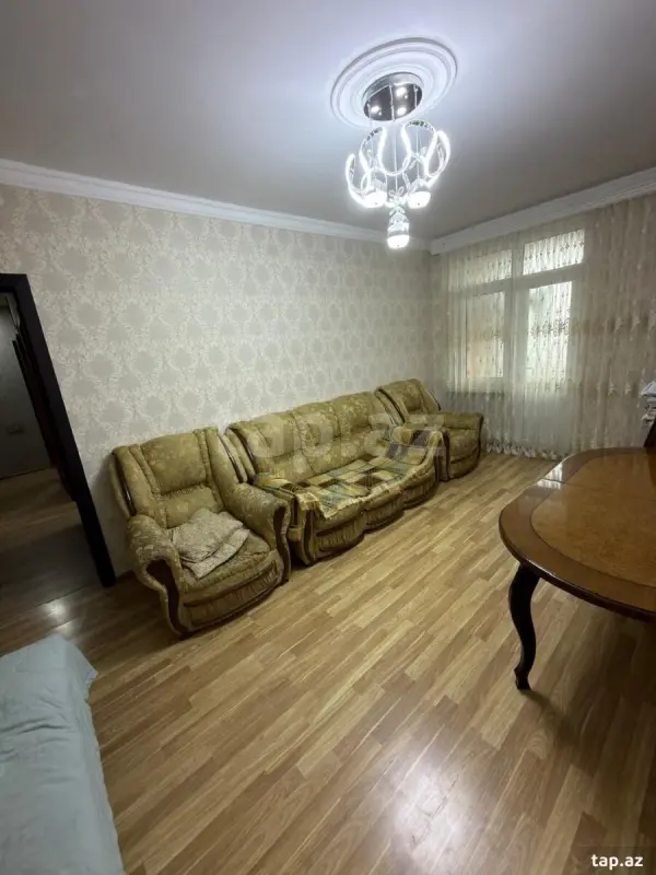 Satılır 4 otaqlı mənzil 95 m²