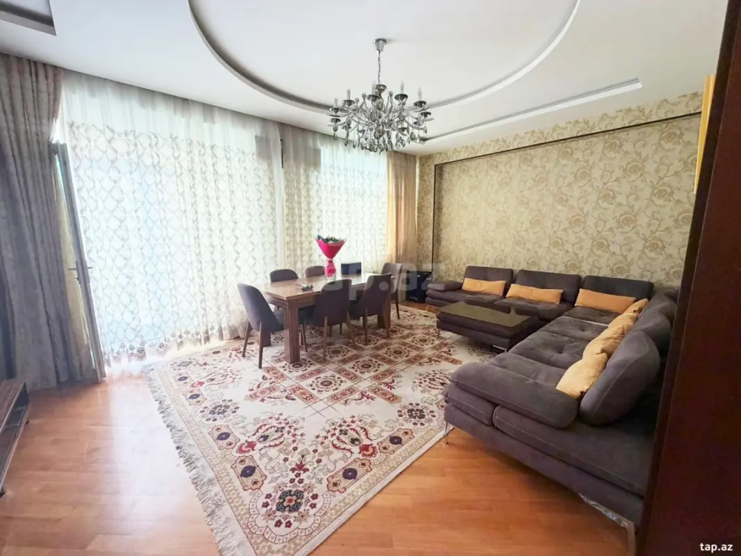 Kirayə verilir 3 otaqlı yeni tikili 115 m²