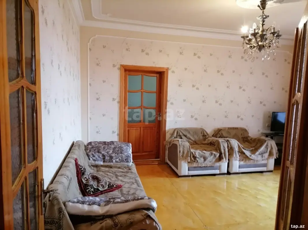 Kirayə verilir 4 otaqlı mənzil 150 m²