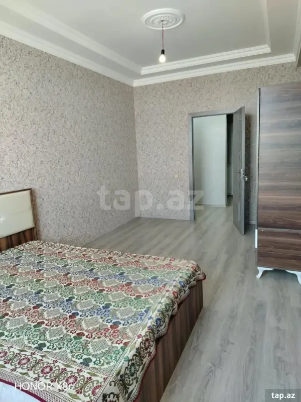 Kirayə verilir 2 otaqlı yeni tikili 75 m²