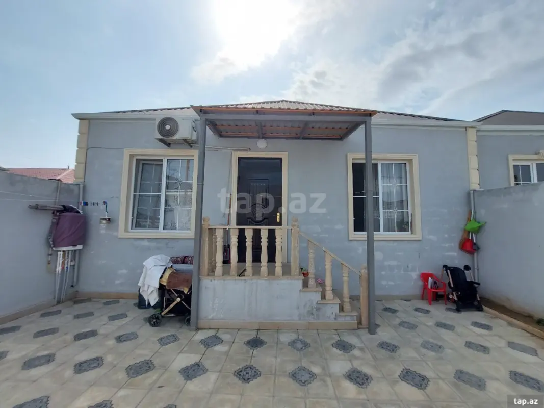 Satılır 3 otaqlı həyət evi 160 m²