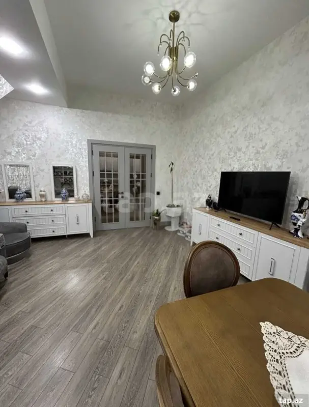 Satılır 3 otaqlı yeni tikili 105 m²
