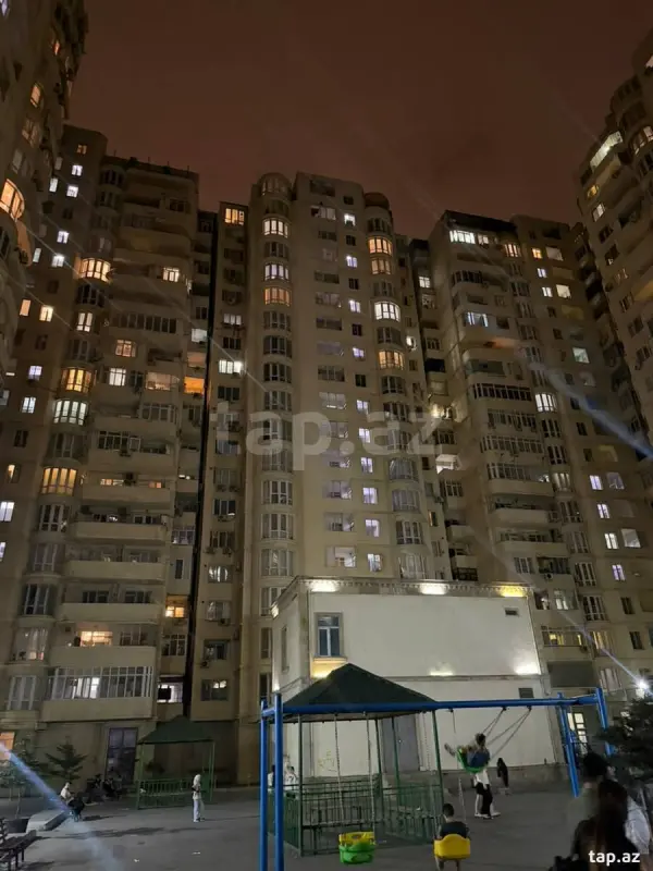 Satılır 2 otaqlı yeni tikili 106 m²