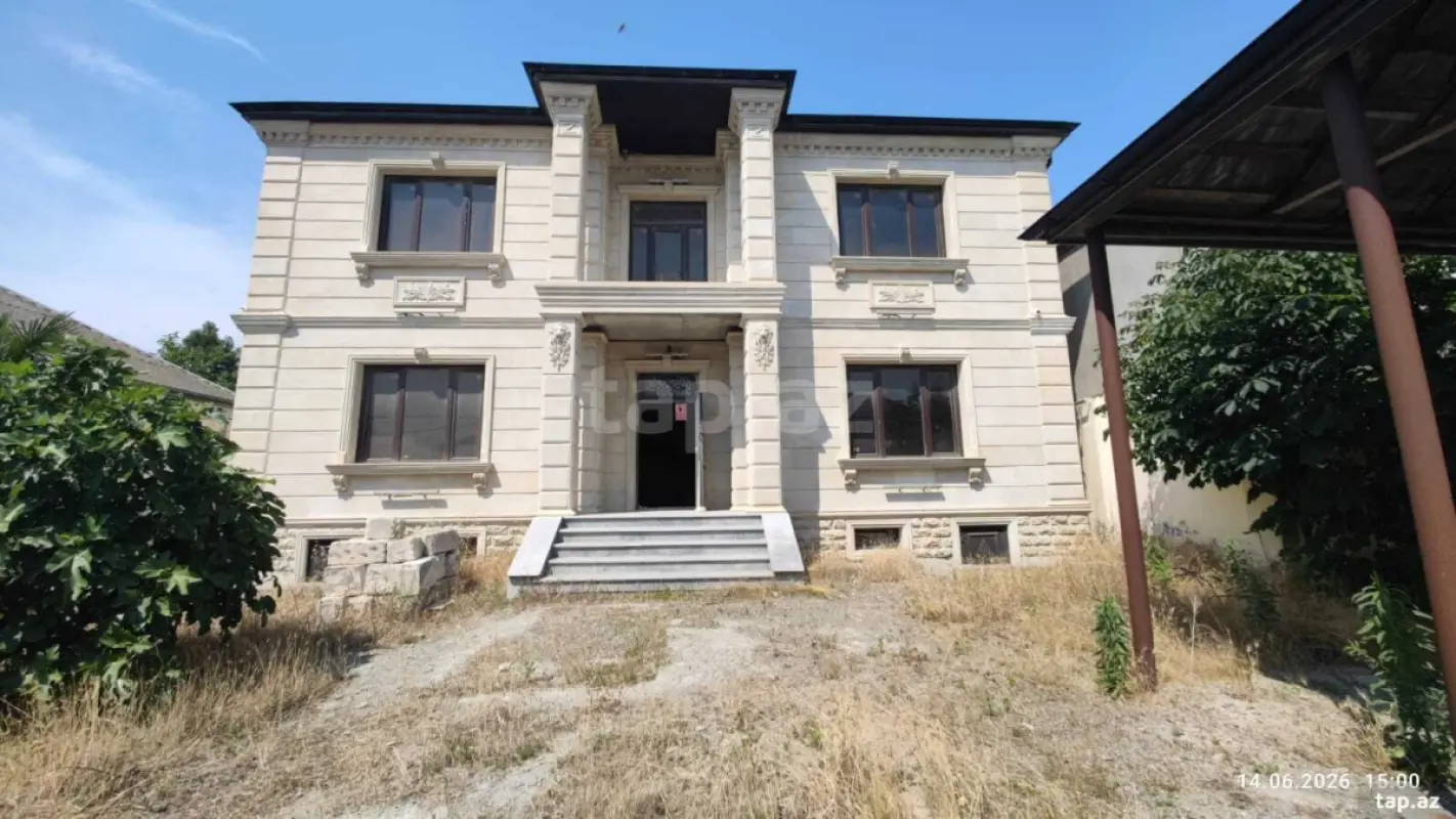 Satılır 6 otaqlı həyət evi 230 m²