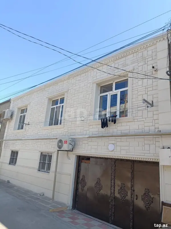 Satılır 3 otaqlı həyət evi 200 m²