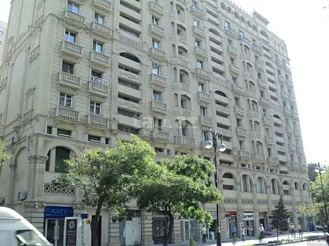 Kirayə verilir 2 otaqlı mənzil 65 m² — Bakı 2 otaq 65.00 m²