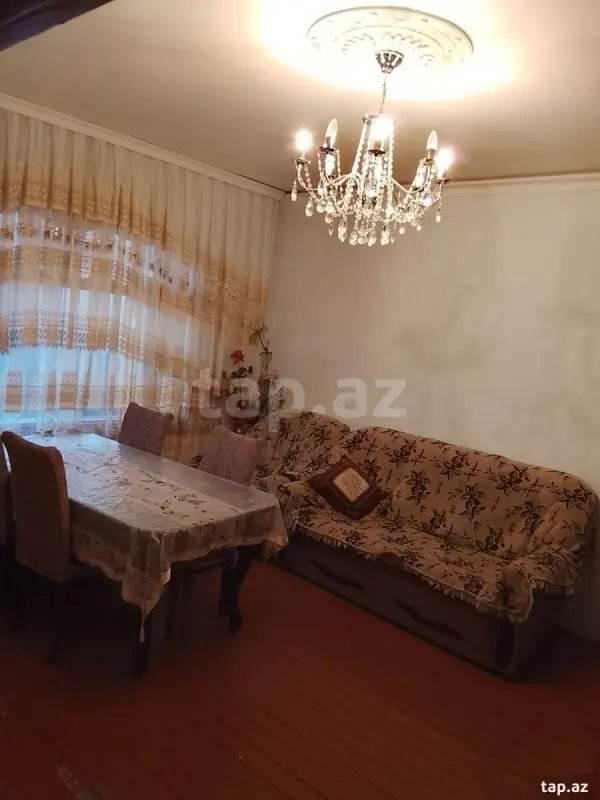 Satılır 4 otaqlı mənzil 100 m²